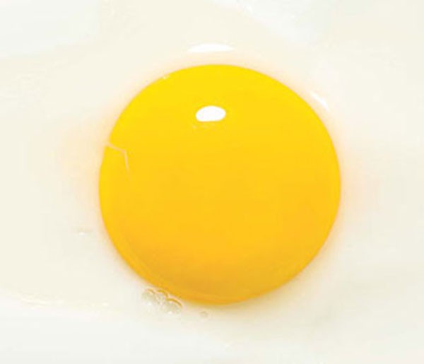 3. Trứng Trứng chứa rất nhiều dưỡng chất giúp no lâu và giúp cơ thể giảm cân nhanh chóng. Với các nghệ sĩ Hàn thì thực đơn ăn kiêng của họ luôn có lòng trắng trứng bởi món thực phẩm này sẽ giúp cơ thể dẻo dai và tránh tình trạng tăng cân.